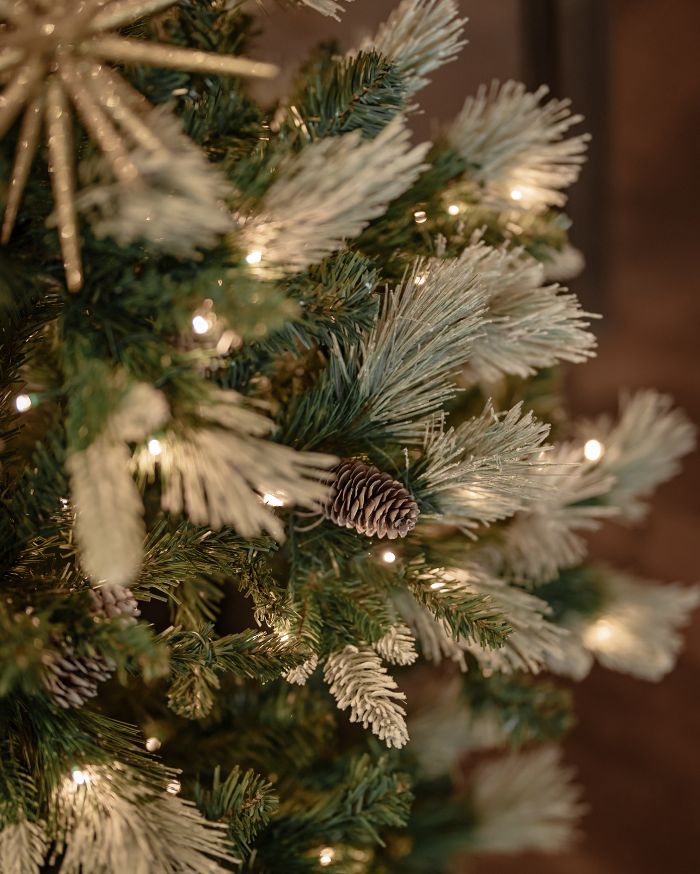 Hotel Schweizerhof Bern & Spa_Cigar Lounge_Christmas Tree Details